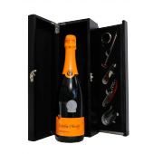 Zwart gelakte wijnkist met 6 accessoires en een fles Cava